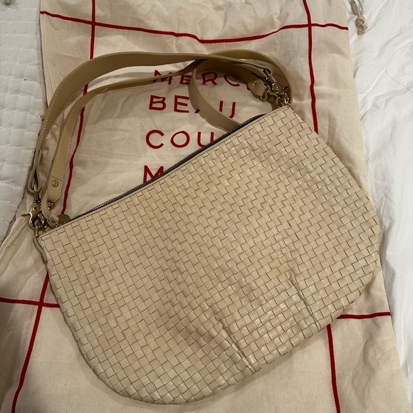 Clare V Moyen Messenger - Picture 2 of 3